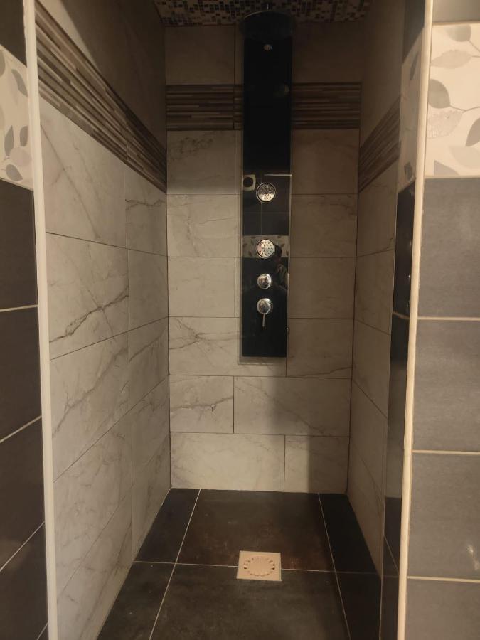 Chambre Climatisee Cosy Auberge Du Manala Hotel 24-24 Saint-Louis  Dış mekan fotoğraf